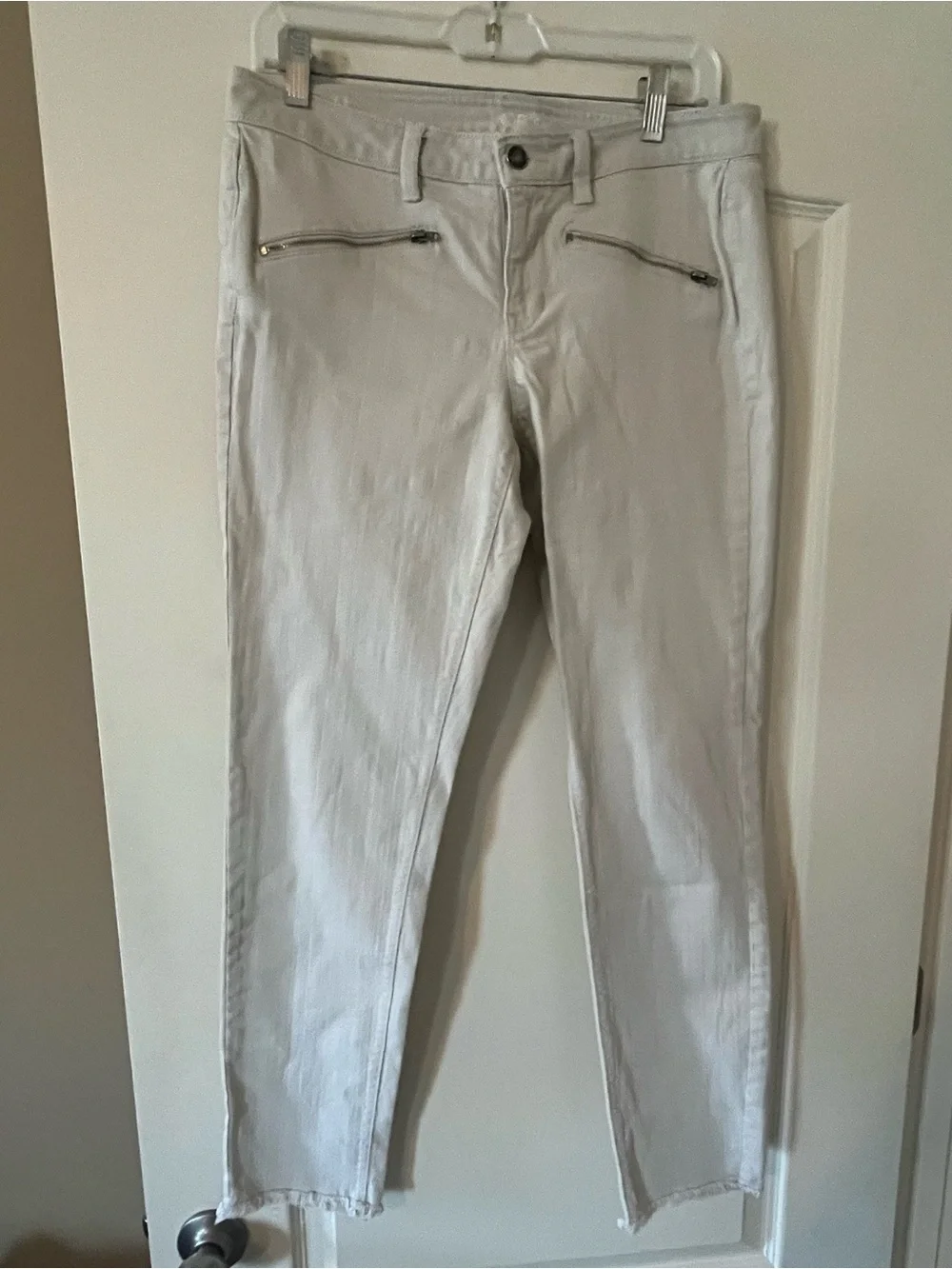 Loft Light Ivory Slim Zip-Pocket Ankle Pants with Fray Modern Skinny SZ 8